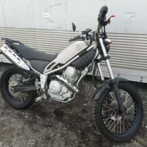 YAMAHA TRICKER