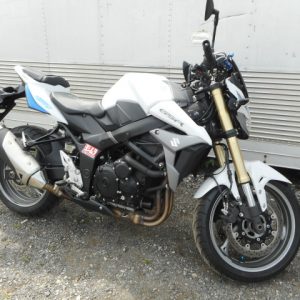 SUZUKI GSR750